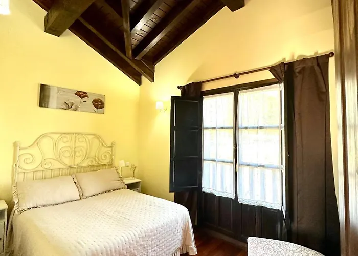 Mayorazgo De Altamira Marias Santillana del Mar